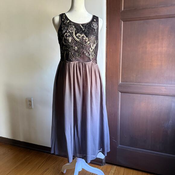 NOUGAT LONDON Gray Silk Embellished Scalloped Waist Cocktail Dress Medium - Picture 2 of 9